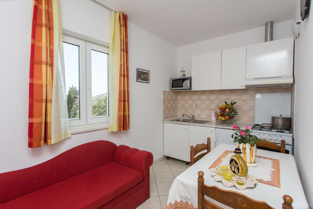 Apartments Mira Млини Екстер'єр фото